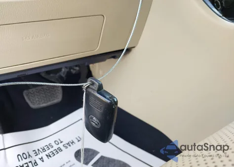 2015 Toyota Highlander Limited V6 z USA, uszkodzony, nr VIN 5TDYKRFH8FS106426